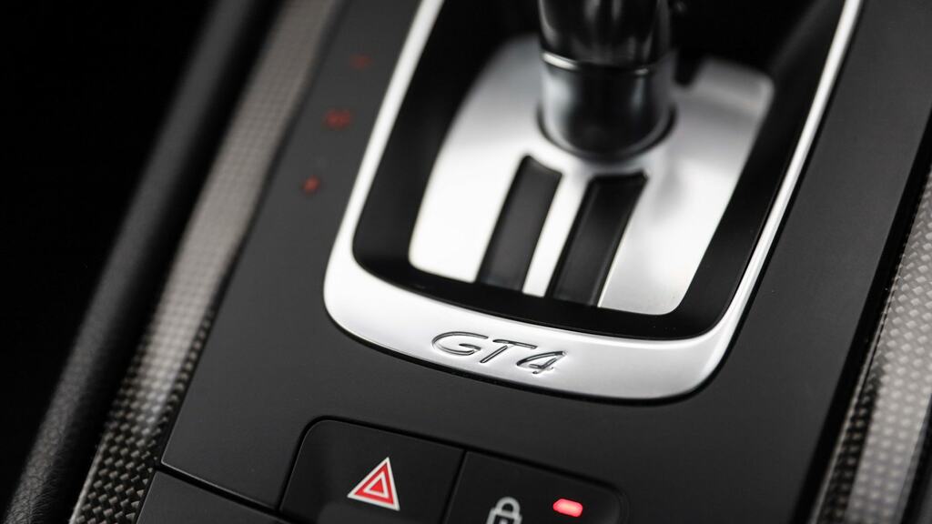 Porsche 718 Cayman Cayman S-a White #16