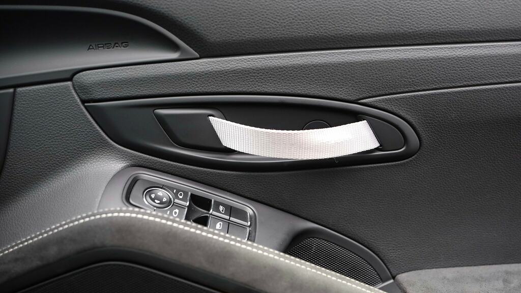 Porsche 718 Cayman Cayman S-a White #18
