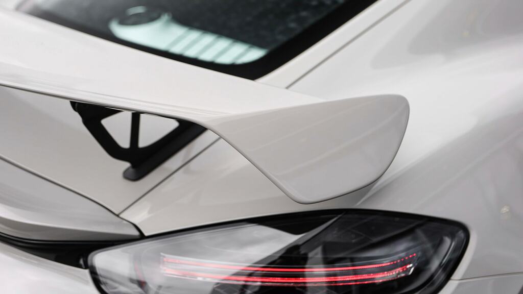 Porsche 718 Cayman Cayman S-a White #32