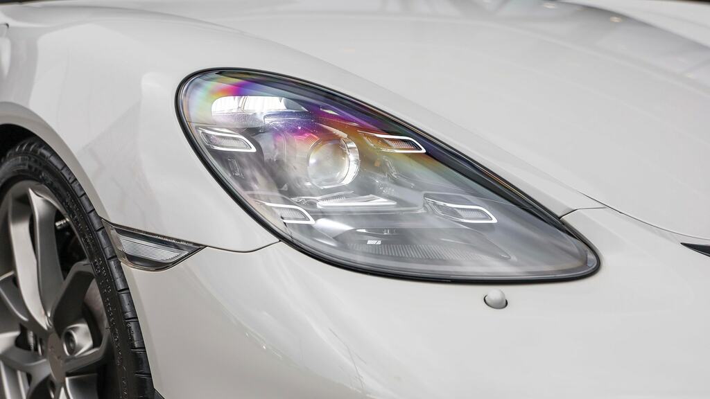 Porsche 718 Cayman Cayman S-a White #24