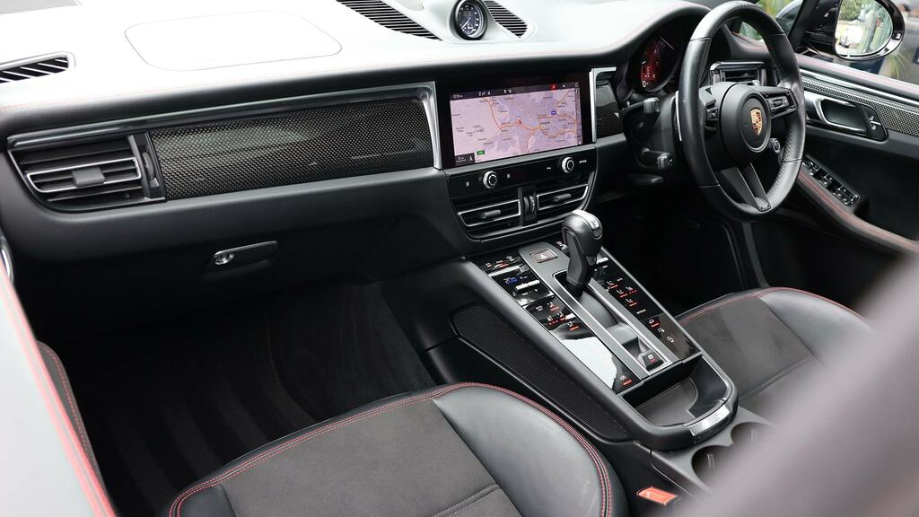 Porsche Macan Gts Pdk Black #3