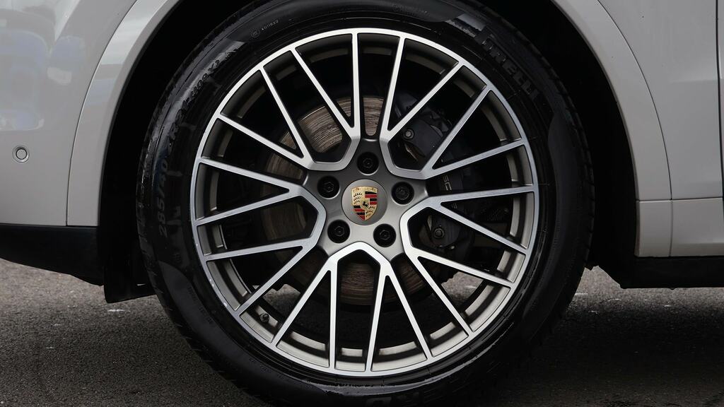 Porsche Cayenne E-hybrid Platinum Edition Tiptronic S Grey #4