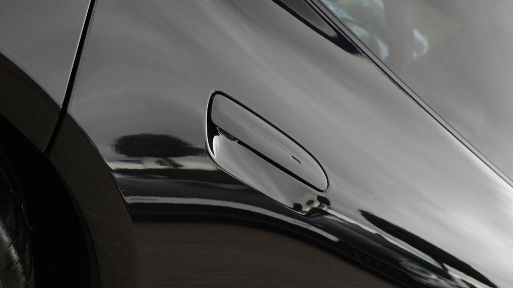 Porsche Taycan Plus 93.4Kwh 4S Saloon Black #21