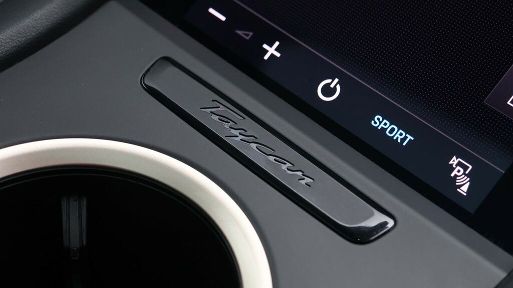 Porsche Taycan Plus 93.4Kwh 4S Saloon Black #12