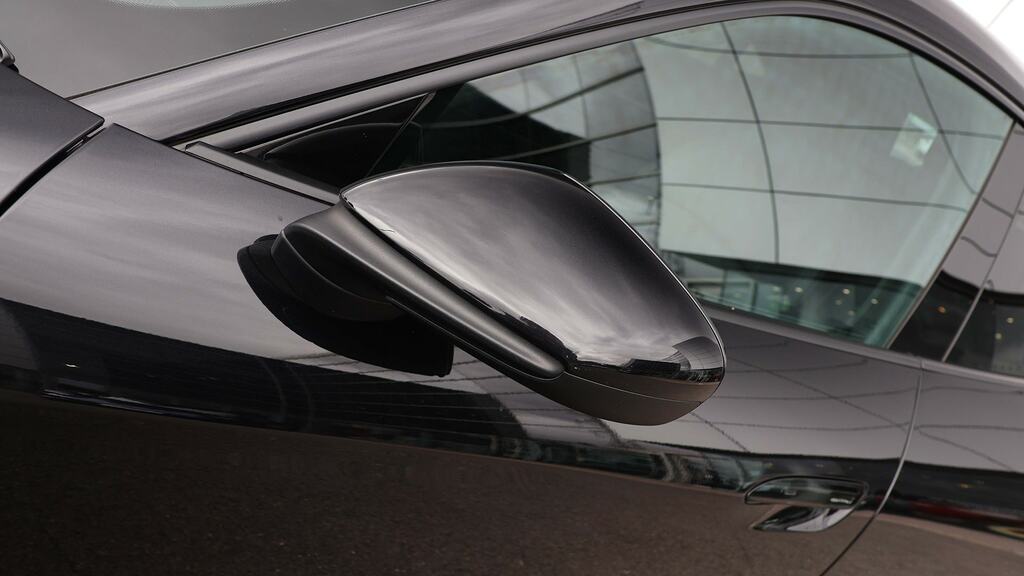 Porsche Taycan Plus 93.4Kwh 4S Saloon Black #24