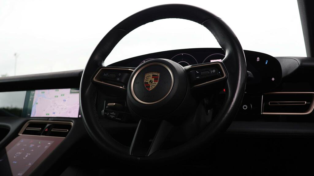 Porsche Taycan Plus 93.4Kwh 4S Saloon Black #10