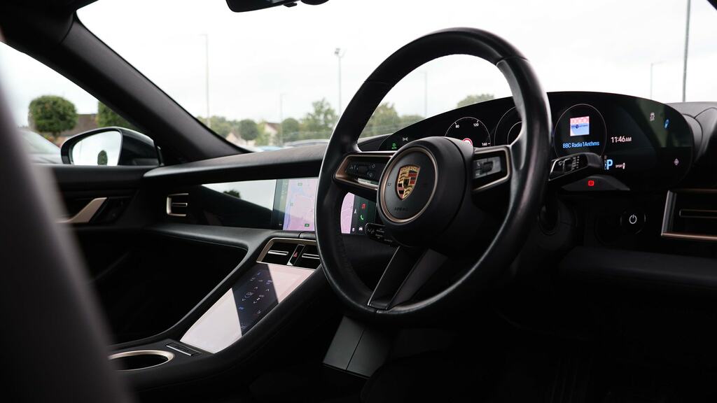 Porsche Taycan Plus 93.4Kwh 4S Saloon Black #7