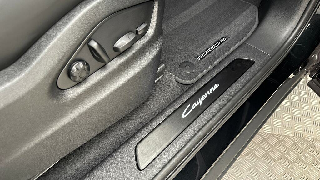 Porsche Cayenne V6 E-hybrid 25.9Kwh S Black Edition Tiptronics Eur Black #33