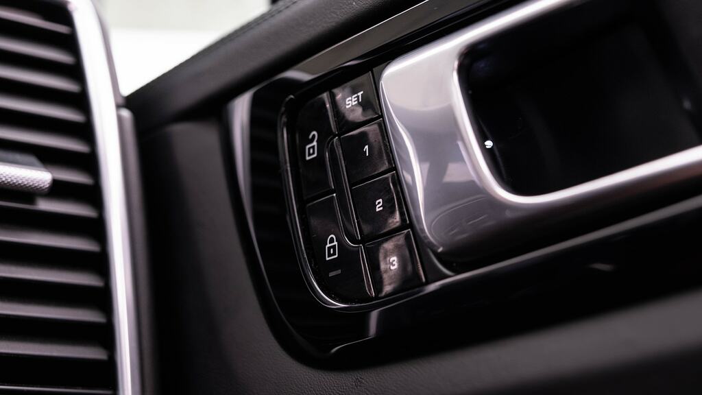 Porsche Cayenne 3.0T V6 Tiptronics 4Wd Euro 6 Ss Black #26