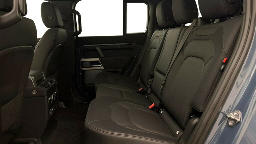 Land Rover Defender 110 3.0 D250 X-dynamic Se 110 7 Seat Blue #4