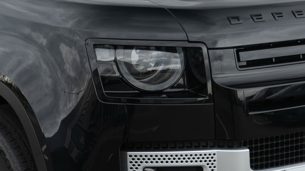 Land Rover Defender 90 3.0 D250 X-dynamic Se 90 Silver #17
