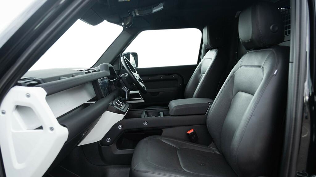 Land Rover Defender 90 3.0 D250 Hard Top Se Black #3