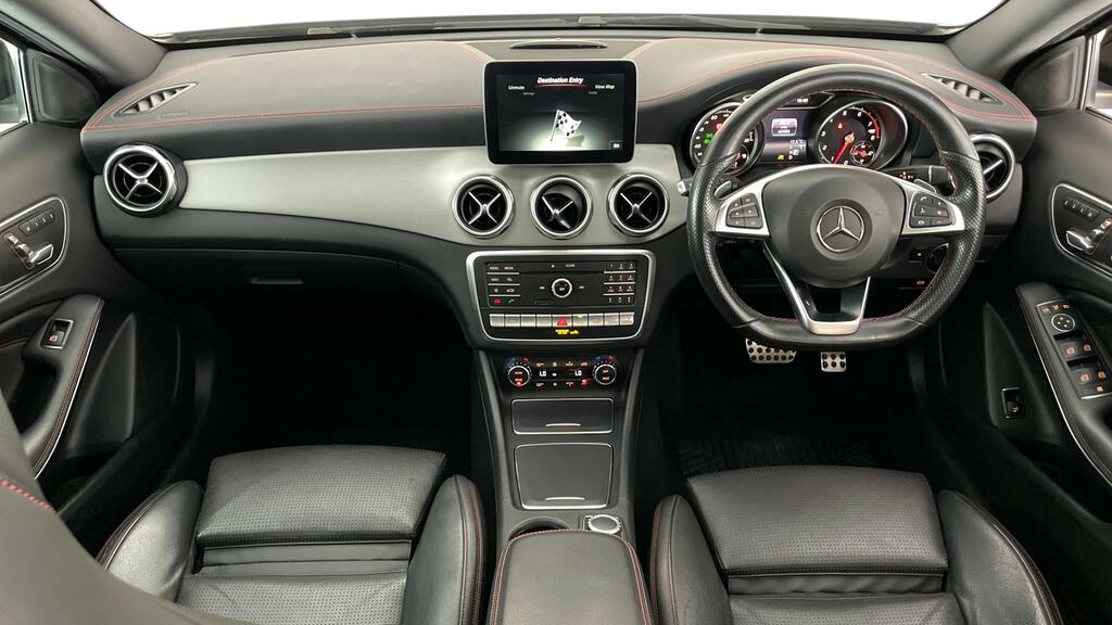 Mercedes-Benz GLA Class Gla 250 4Matic Amg Line Premium Plus Black #6
