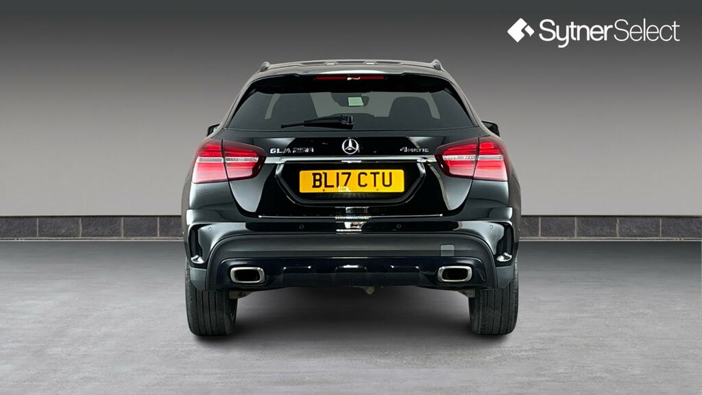 Mercedes-Benz GLA Class Gla 250 4Matic Amg Line Premium Plus Black #5