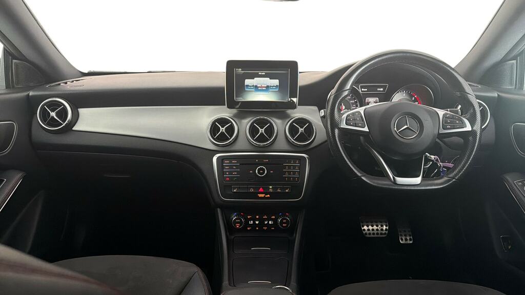 Mercedes-Benz CLA Class Cla 220 Cdi Amg Sport Tip White #6