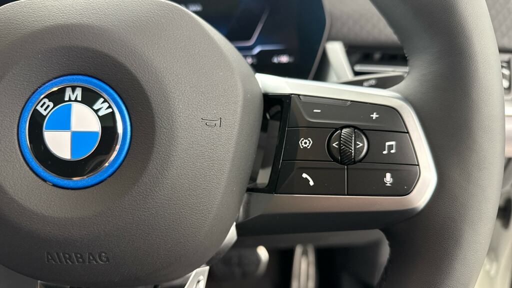 BMW iX2 150Kw Edrive20 M Sport 65Kwh Black #18