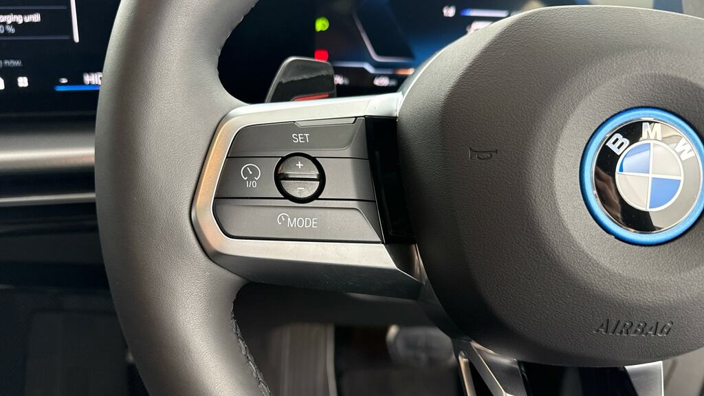BMW iX2 150Kw Edrive20 M Sport 65Kwh Black #17