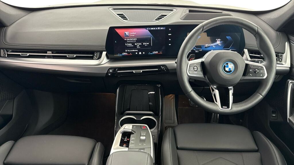 BMW iX1 150Kw Edrive20 Shadow Edition 65Kwh Green #4
