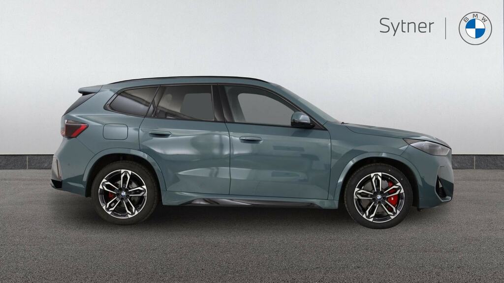 BMW iX1 150Kw Edrive20 Shadow Edition 65Kwh Green #3