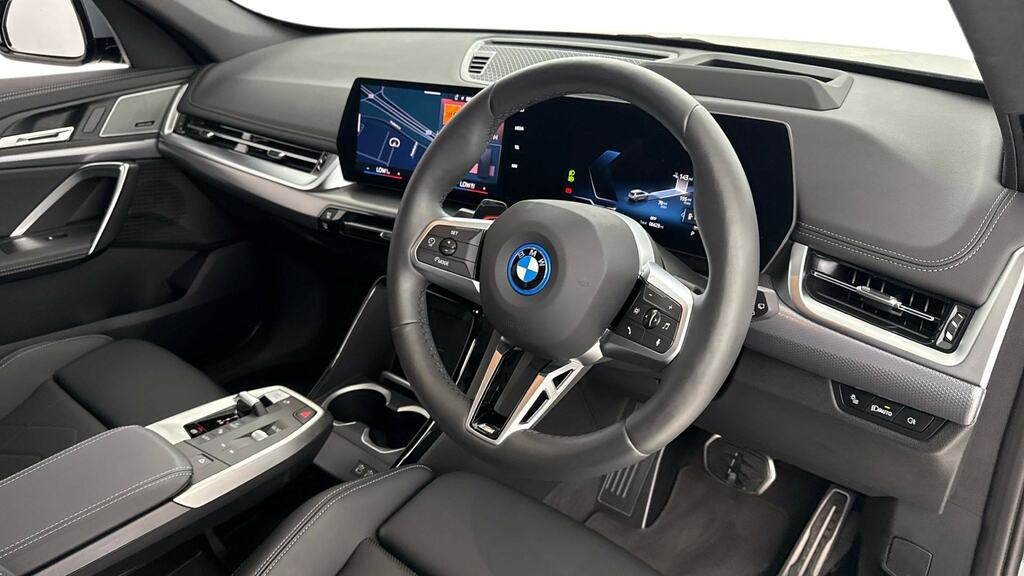 BMW iX1 150Kw Edrive20 Shadow Edition 65Kwh Green #6