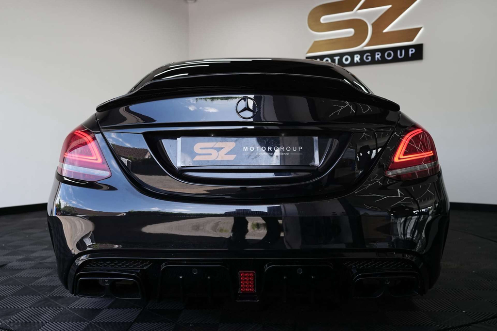 Mercedes-Benz C Class Amg Line Premium D #3