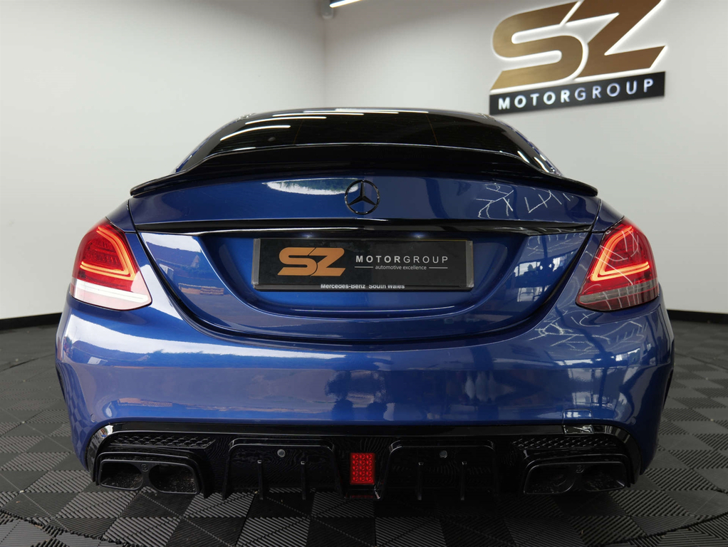 Mercedes-Benz 300 C Amg Line Premium Blue #3