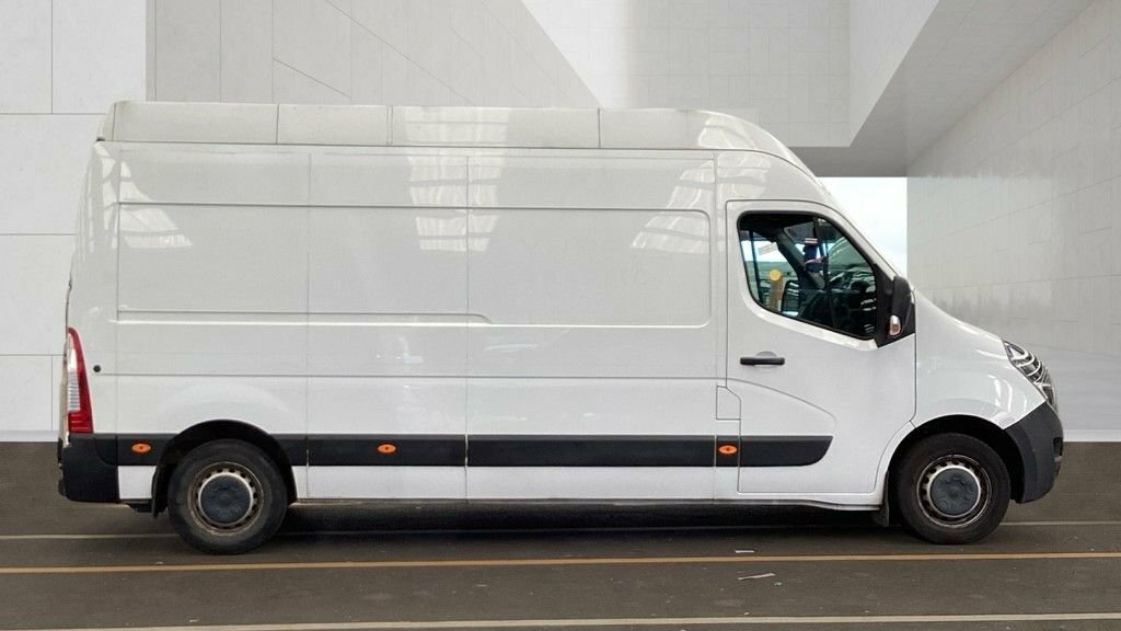Vauxhall Movano 2.3L Edition White #2