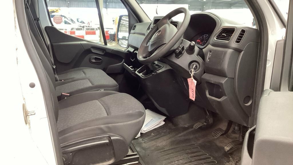 Vauxhall Movano 2.3L Edition White #3