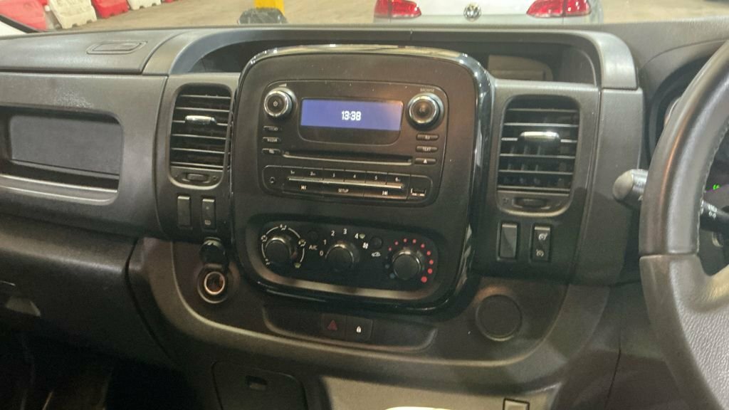 Vauxhall Vivaro 1.6L Sportive Blue #6