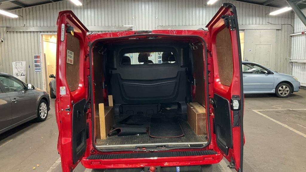 Vauxhall Vivaro 1.6L Limited Edition Nav Red #6