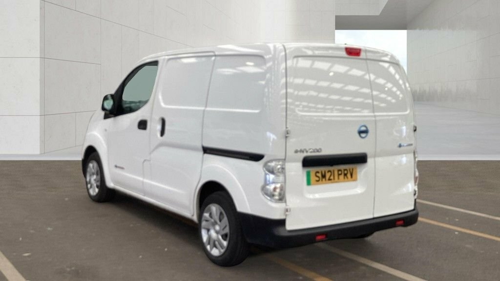 Nissan e-NV200 Mpv White #2