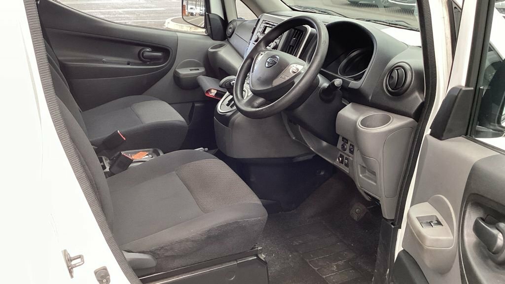 Nissan e-NV200 Mpv White #6