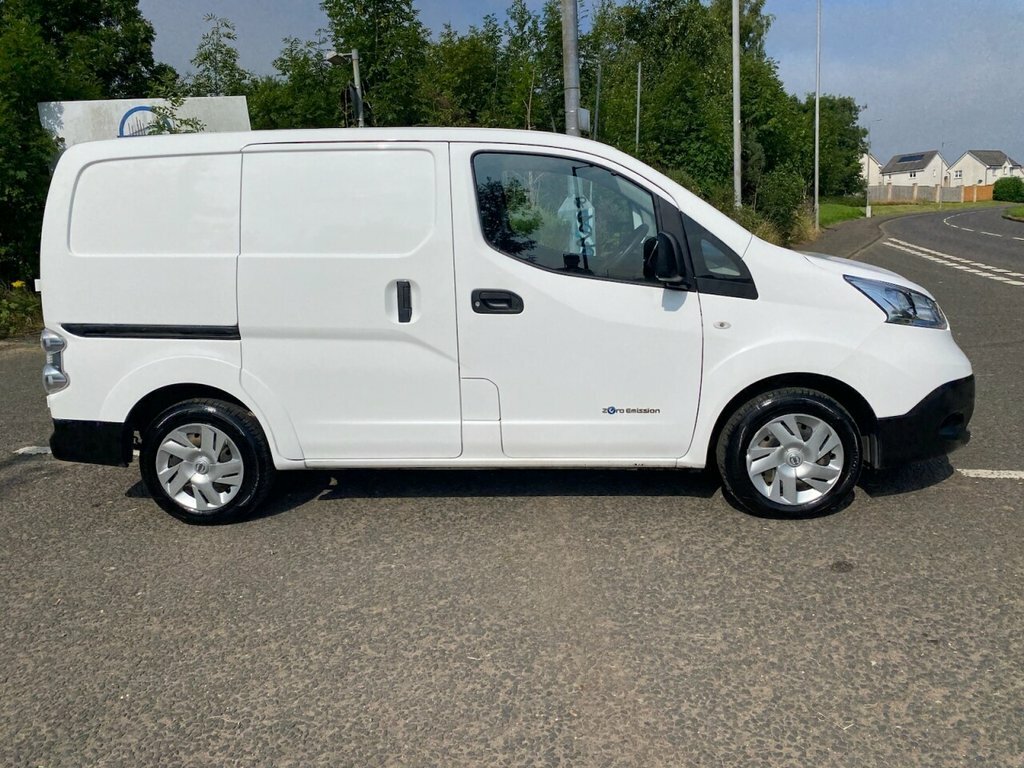 Nissan e-NV200 Mpv White #2