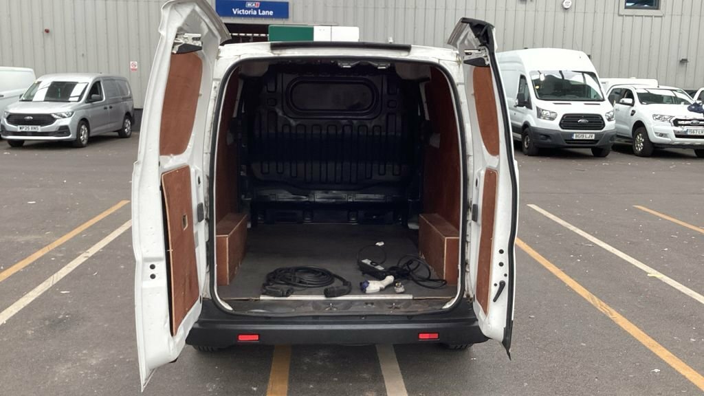 Nissan e-NV200 Mpv White #5