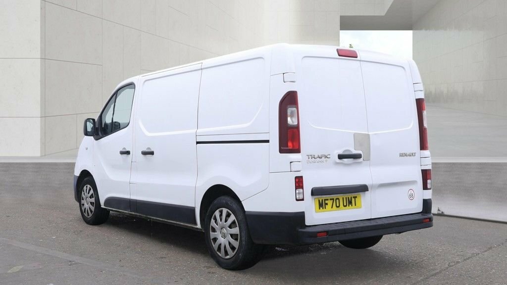Renault Trafic 2L Business White #2