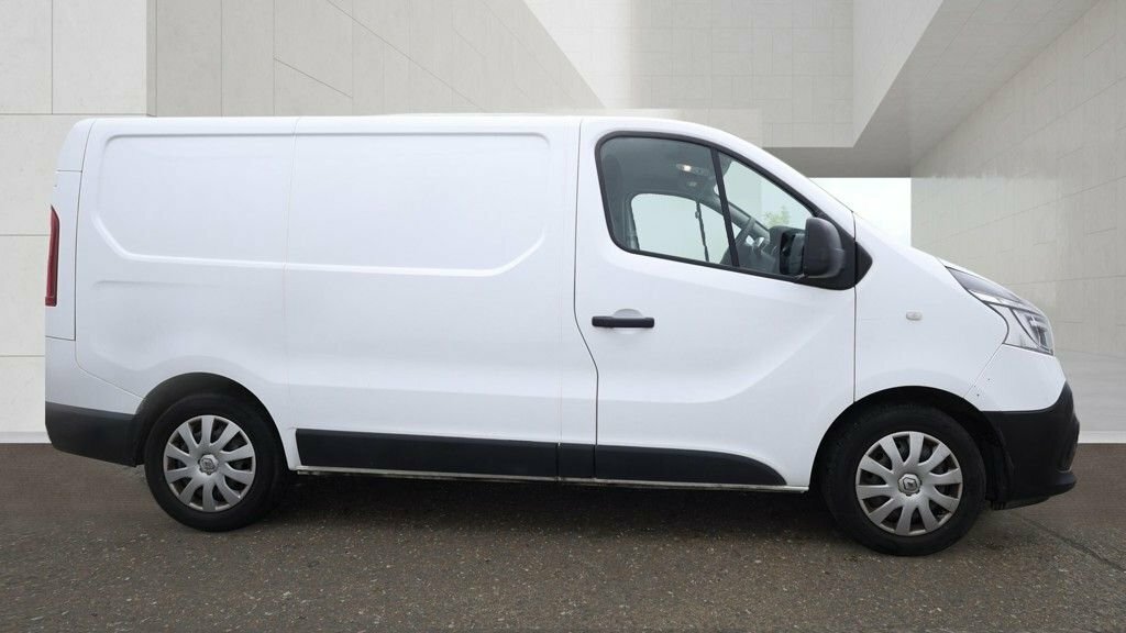 Renault Trafic 2L Business White #4