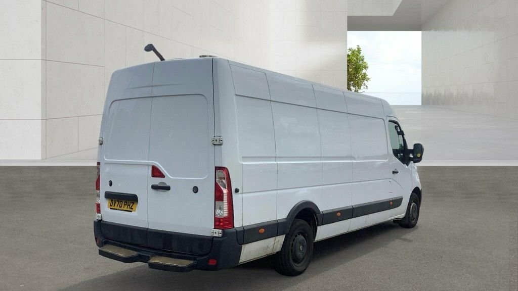 Vauxhall Movano 2.3L Edition White