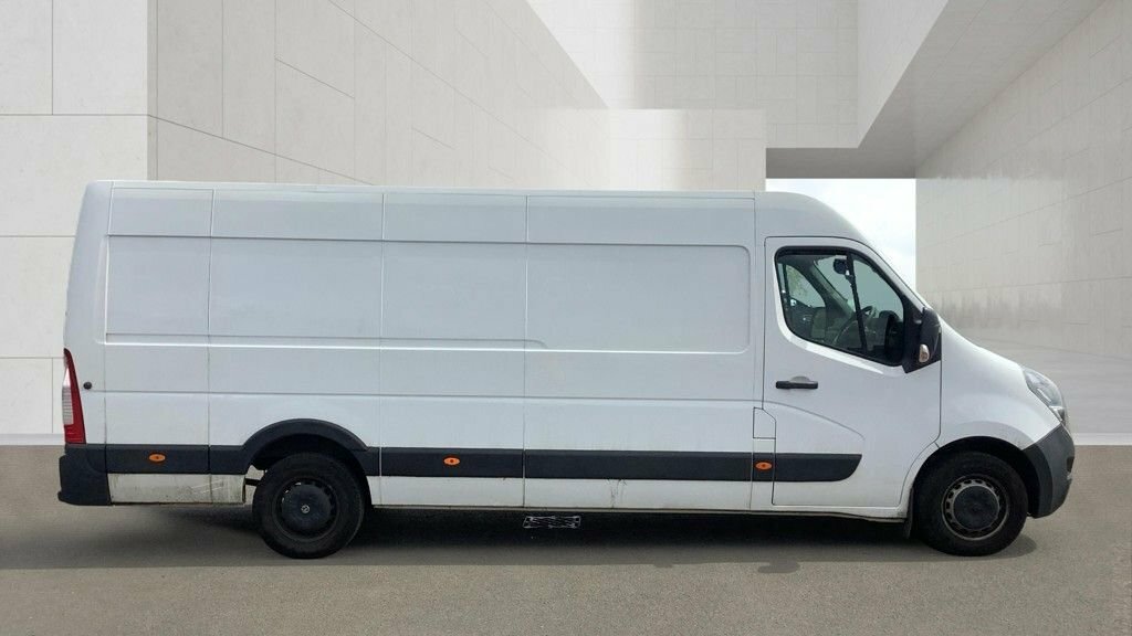 Vauxhall Movano 2.3L Edition White #2
