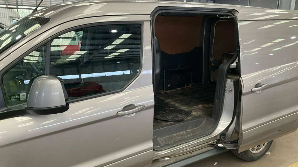Ford Transit Connect 1.5L Limited Silver #6
