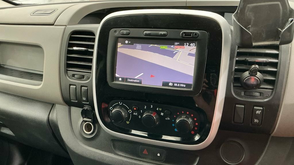 Renault Trafic Dci 29 Sport Nav  #8