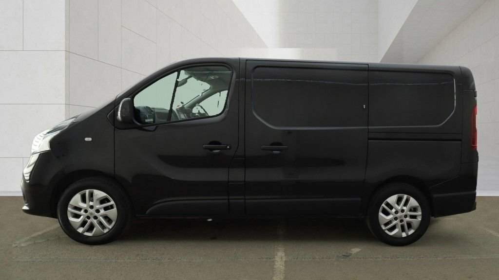 Renault Trafic 1.6L Sport Nav Black #5