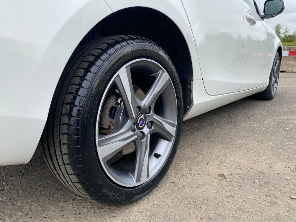 Volvo V40 2.0 D4 R-design Silver #27