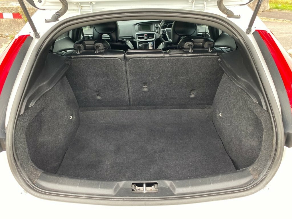 Volvo V40 2.0 D4 R-design Silver #14