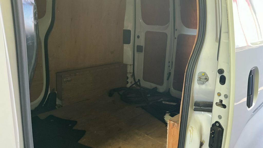 Nissan e-NV200 Mpv White #2