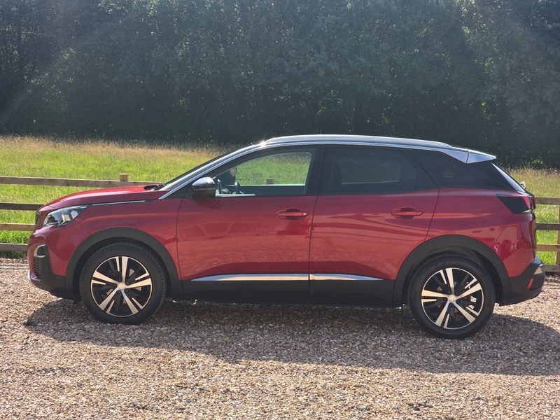 Peugeot 3008 S S Allure Red #3
