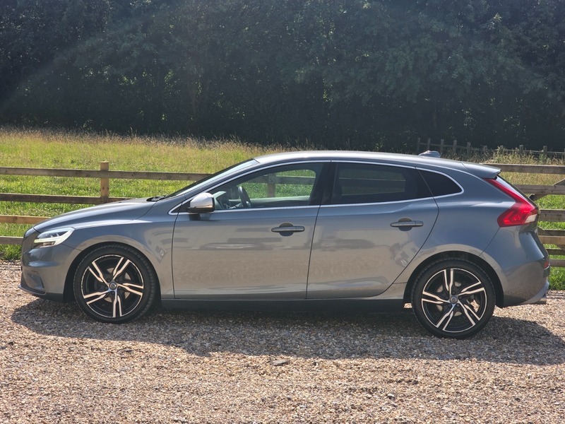Volvo V40 D2 R-design Pro Grey #2