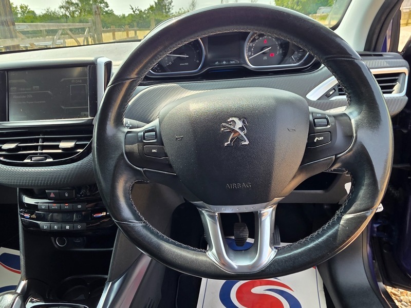 Peugeot e-2008 E-hdi Feline  #19
