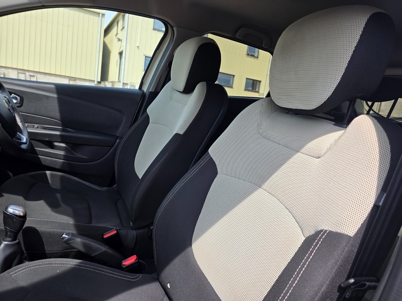 Renault Captur 1.5 Dci 110 Signature X Nav Hatchback Beige #25