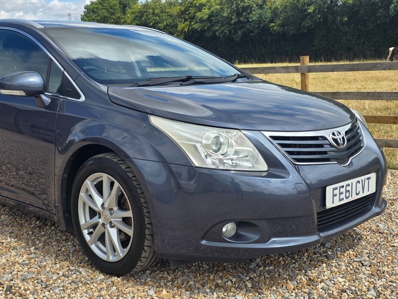 Toyota Avensis Valvematic Tr Blue #2