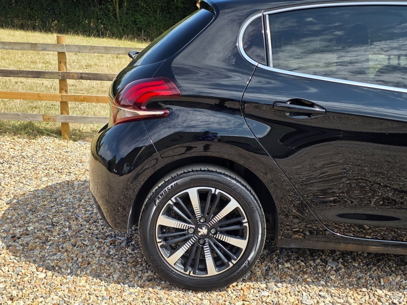 Peugeot 208 S S Tech Edition Black #5